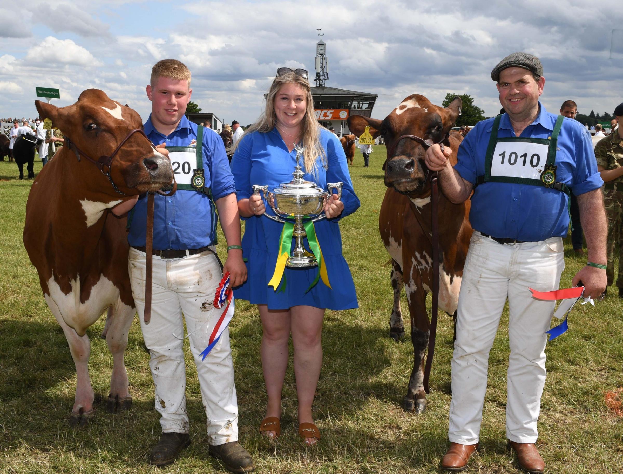  Blythwood Dairy Champion. Adam Lindsay with Mid Ascog Patricia 3rd, Asda’s Franesca Boyce and William Lindsay with Harperfield Irene 53rd
